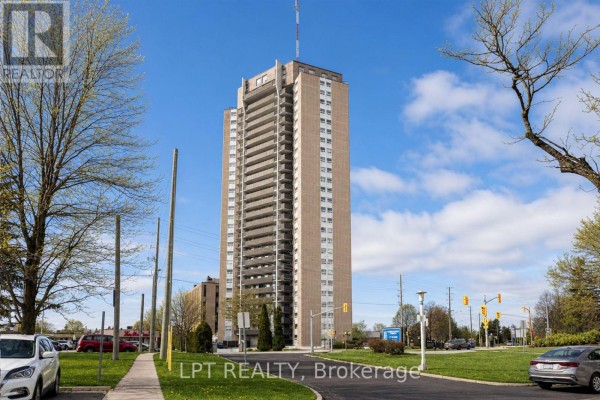Living room - 802 - 1380 Prince Of Wales Drive, Ottawa, ON K2C3N5 Photo 3