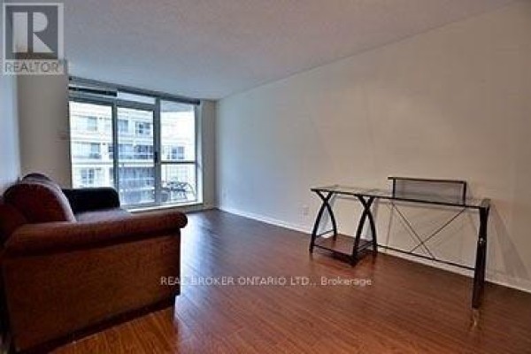 Den - 802 - 18 Stafford Street, Toronto, ON M5V3W4 Photo 5