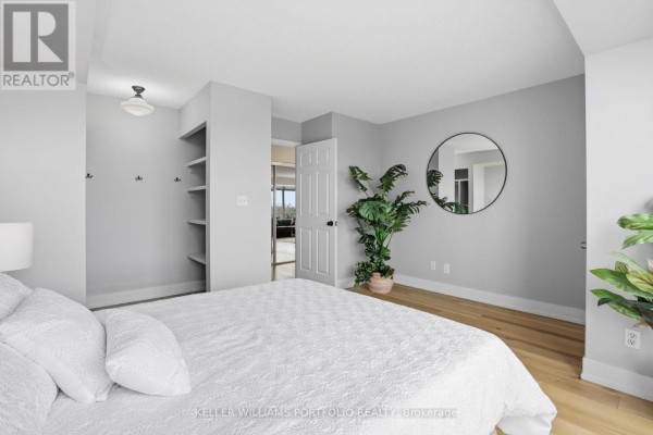 802 - 190 Manitoba Street, Toronto, ON, photo 3