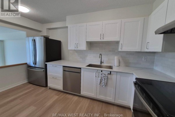 Foyer - 802 - 250 Scarlett Road, Toronto, ON M6N4X5 Photo 5