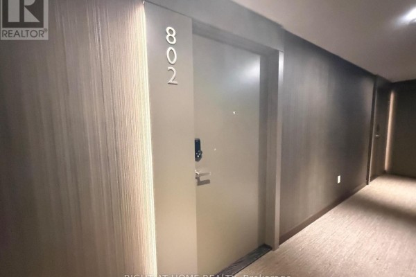 802 - 448 Burnhamthorpe Road, Mississauga, ON L5B0R4 Photo 5