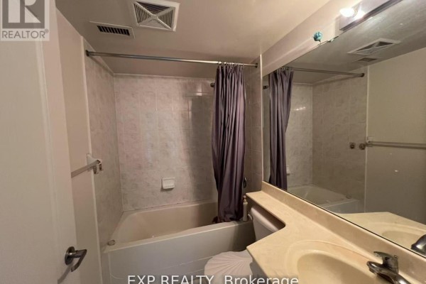 802 - 50 Brian Harrison Way, Toronto, ON M1P5J4 Photo 2