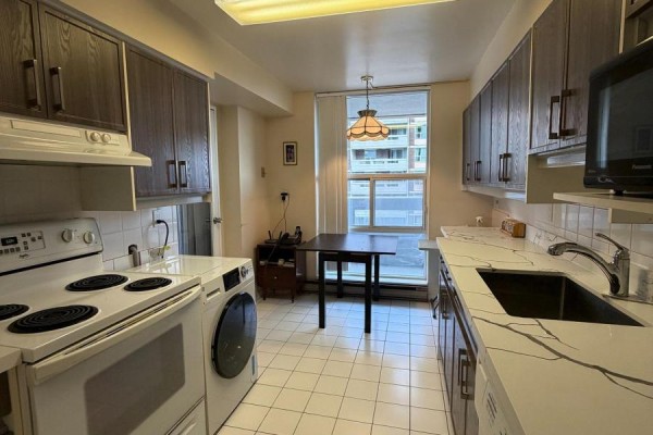 Primary Bedroom - 802 - 60 Inverlochy Boulevard, Markham, ON L3T4T7 Photo 4