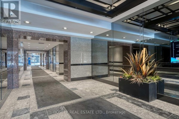 802 - 920 Yonge Street, Toronto, ON M4W3C7 Photo 5