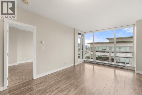 802 2968 Glen Drive, Coquitlam, BC V3B0C4 Photo 4
