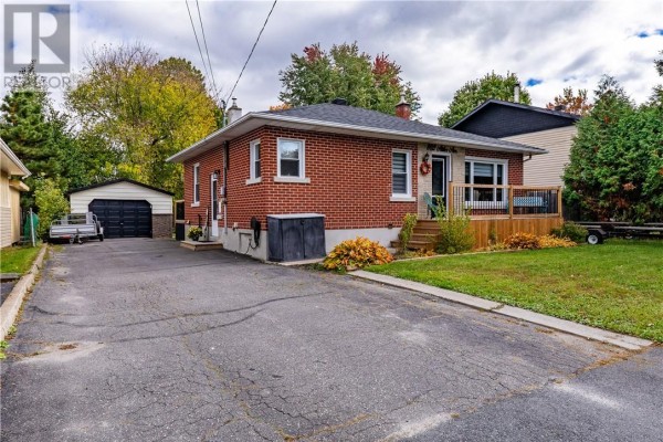 802 Attlee Avenue, Sudbury, ON, photo 2
