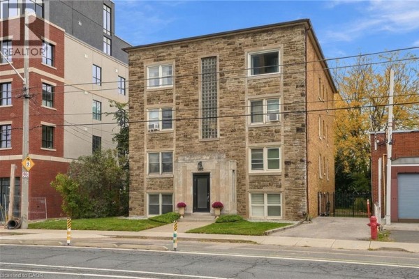 Kitchen - 802 King Street W Unit# 2, Hamilton, ON L8S1K1 Photo 3