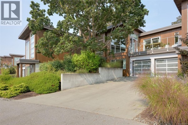 Laundry room - 802 Rainbow Ridge Lane, Saanich, BC V8X0A6 Photo 2