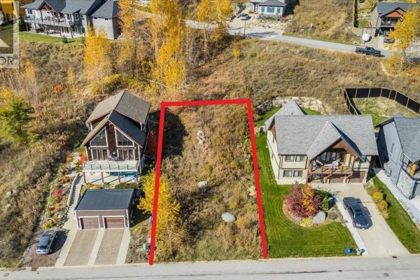 802 White Tail Drive, Rossland, BC V0G1Y0 Photo 2