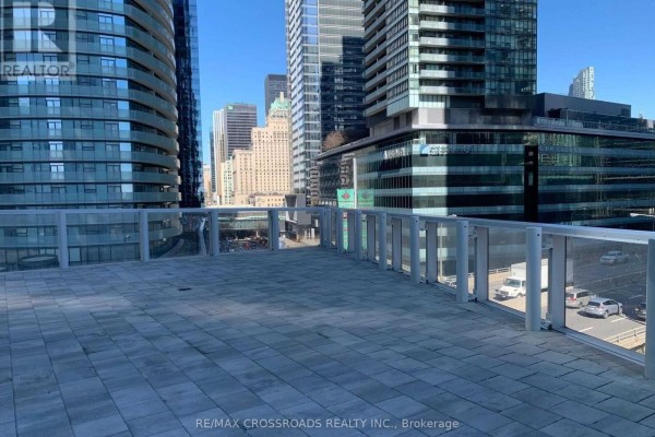 Primary Bedroom - 803 - 10 York Street, Toronto, ON M5J2Z2 Photo 3