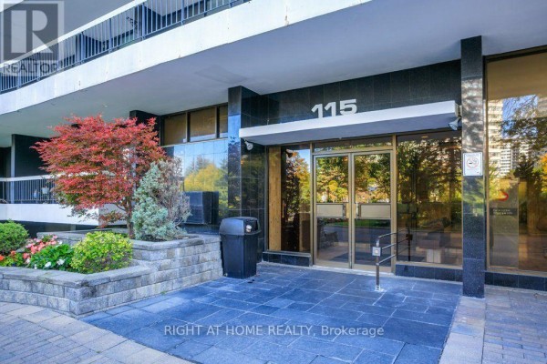 Living room - 803 - 115 Antibes Drive, Toronto, ON M2R2Y9 Photo 2