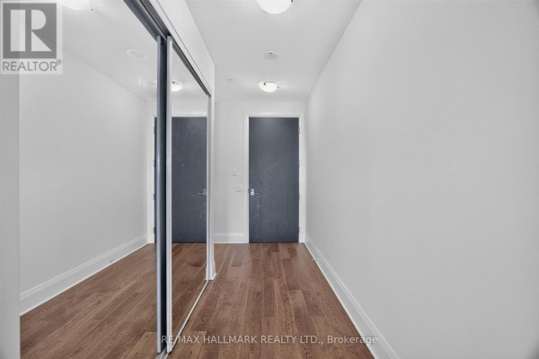 Dining room - 803 - 151 Avenue Road, Toronto, ON M5R0B8 Photo 2