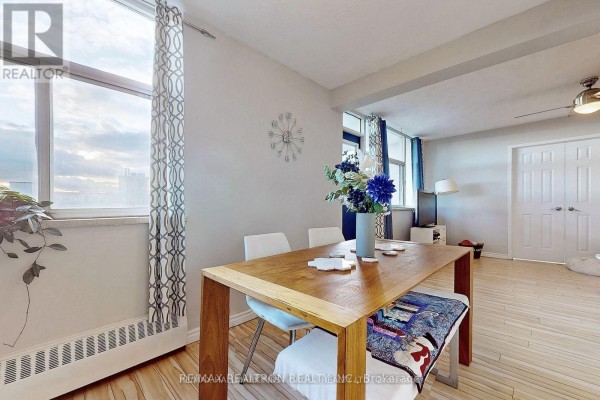 Bedroom 2 - 803 - 2245 Eglinton Avenue E, Toronto, ON M1K2N3 Photo 5