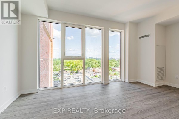 Bedroom - 803 - 2300 St Clair Avenue W, Toronto, ON M6N1K8 Photo 4