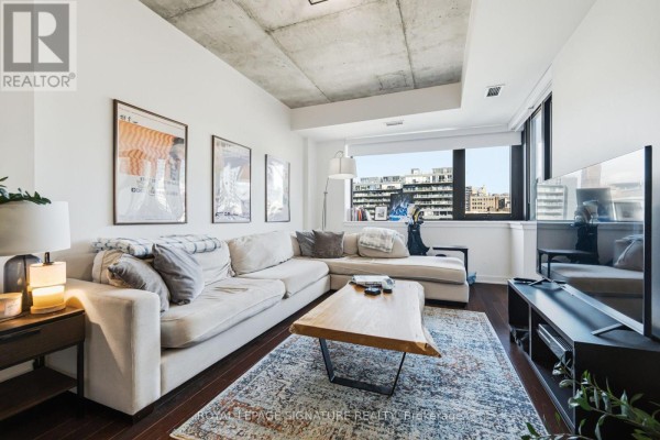 Living room - 803 - 400 Wellington Street W, Toronto, ON M5V0B5 Photo 3