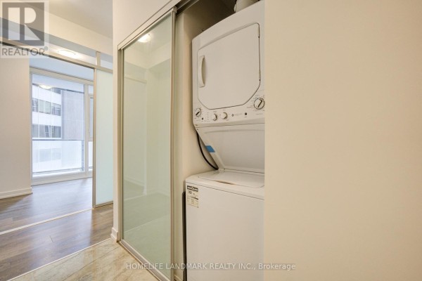 Bedroom 2 - 803 - 426 University Avenue, Toronto, ON M5G1S9 Photo 5
