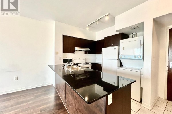 Living room - 803 - 4600 Steeles Avenue E, Markham, ON L3R5J1 Photo 2
