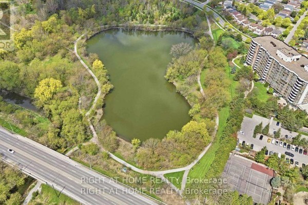 803 - 610 Bullock Drive, Markham, ON, photo 2