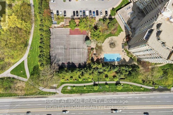 803 - 610 Bullock Drive, Markham, ON, photo 3
