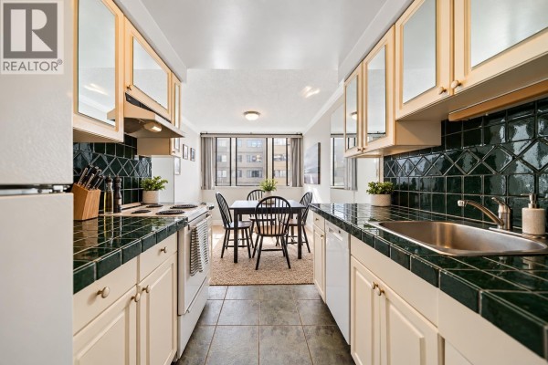 803 1270 Robson Street, Vancouver, BC V6E3Z6 Photo 5