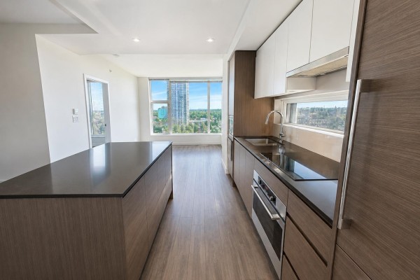 803 13615 Fraser Highway, Surrey, BC V3T0P7 Photo 5
