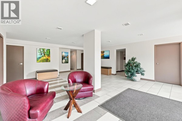 803 140 E Keith Road, North Vancouver, BC V7L4M9 Photo 4