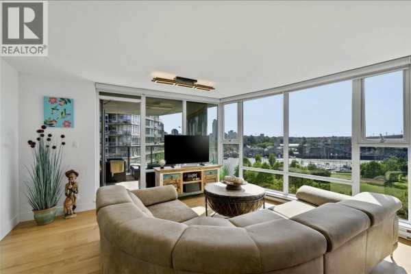 803 455 Beach Crescent, Vancouver, BC V6Z3E5 Photo 3
