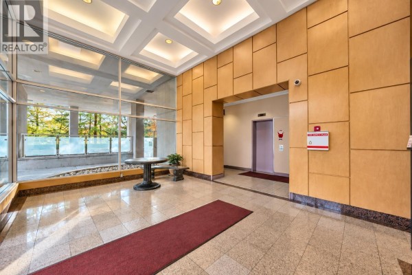 803 9603 Manchester Drive, Burnaby, BC V3N4Y7 Photo 4