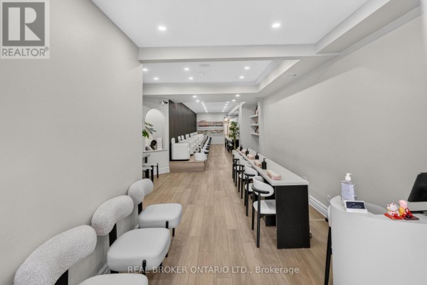 803 Dundas Street W, Toronto, ON M6J1V2 Photo 5