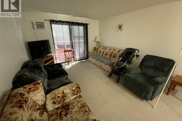 Bedroom - 803 Fairview Road Unit# 203, Penticton, BC V2A5Y7 Photo 4