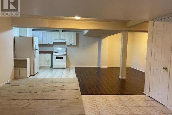 803 Sombrero Way, Mississauga, ON L5W1S8 Photo 2
