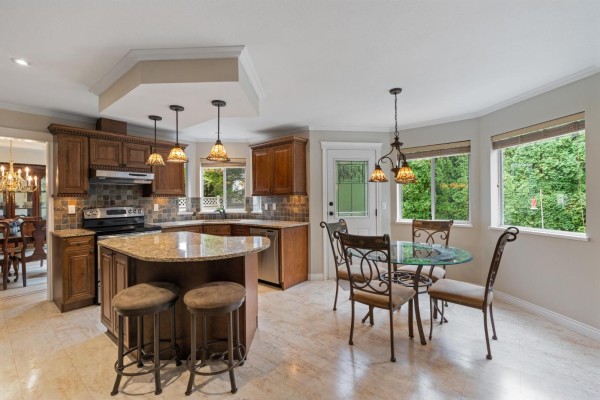 8030 153a Street, Surrey, BC V3S7X7 Photo 2