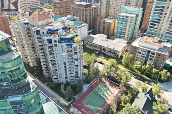 4pc Bathroom - 804, 804 3 Avenue Sw, Calgary, AB T2P0G9 Photo 2