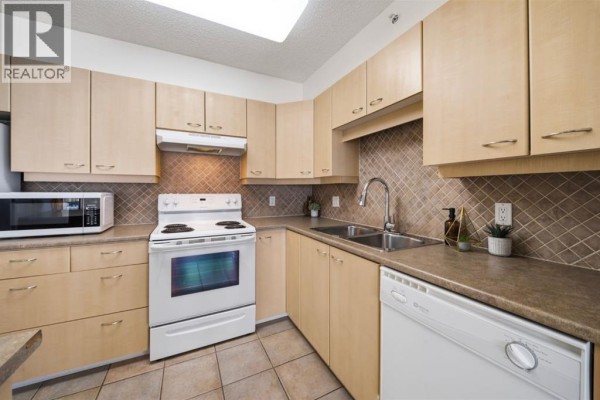 Foyer - 804, 804 3 Avenue Sw, Calgary, AB T2P0G9 Photo 5