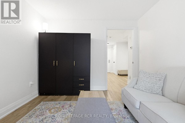 Primary Bedroom - 804 - 105 Victoria Street, Toronto, ON M5C3B4 Photo 4