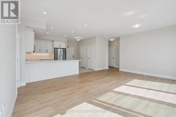Kitchen - 804 - 1882 Gordon Street, Guelph, ON N1L0P6 Photo 5