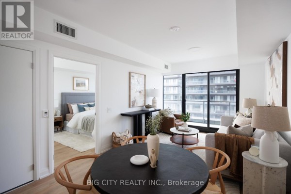 Dining room - 804 - 36 Brentcliffe Road, Toronto, ON M4G0E1 Photo 2
