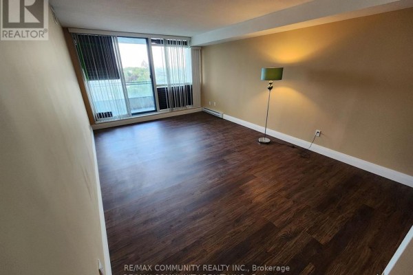 Kitchen - 804 - 4727 Sheppard Avenue, Toronto, ON M1S5B3 Photo 3