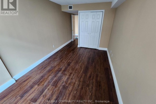 Primary Bedroom - 804 - 4727 Sheppard Avenue, Toronto, ON M1S5B3 Photo 4