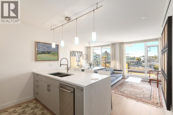 804 1650 W 7th Avenue, Vancouver, BC V6J5N1 Photo 2