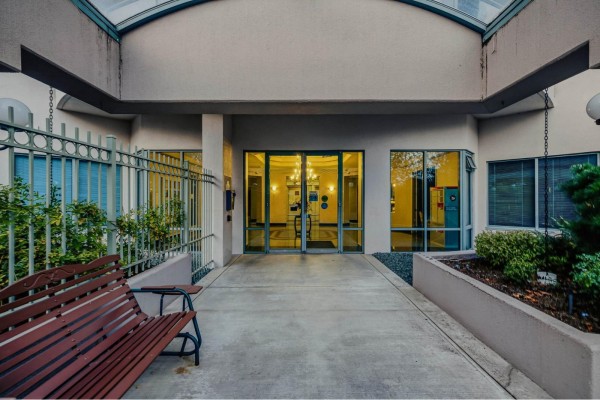 804 33065 Mill Lake Road, Abbotsford, BC V2S8E6 Photo 3