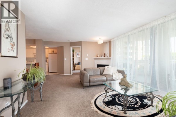 804 739 Princess Street, New Westminster, BC V3M6V6 Photo 2