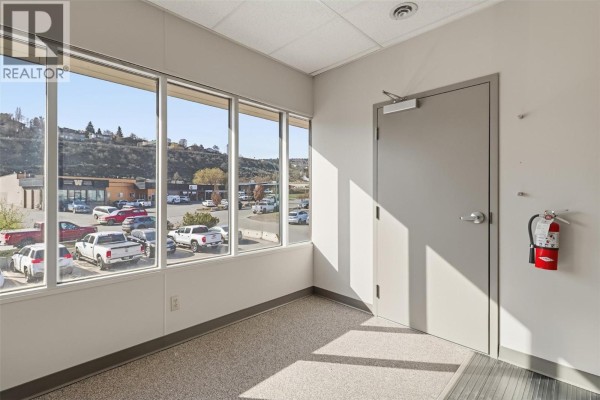 804 Laval Crescent Unit# 1, Kamloops, BC V2C5P3 Photo 4
