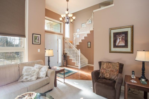 8044 Kestrel Court, Surrey, BC V3W0V1 Photo 5