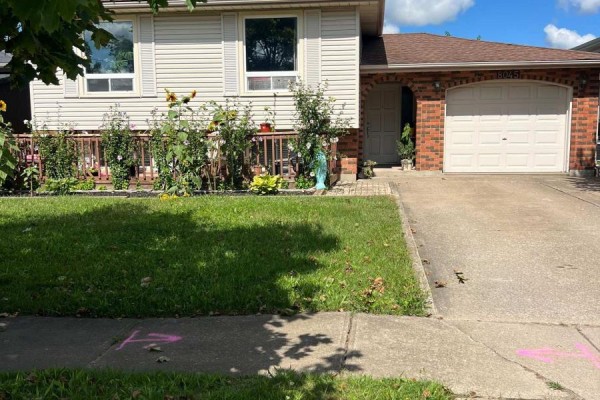8045 Thorton Street, Niagara Falls