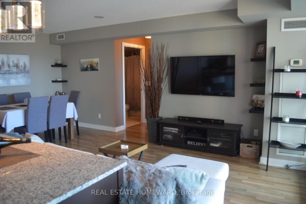 Den - 805 - 100 Western Battery Road, Toronto, ON M6K3S2 Photo 5