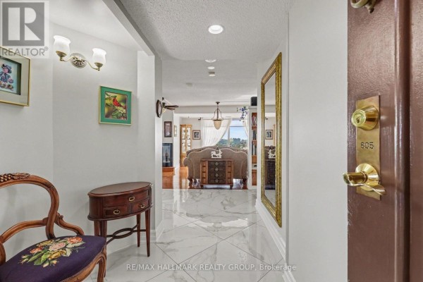 805 - 545 St Laurent Boulevard, Ottawa, ON, photo 3