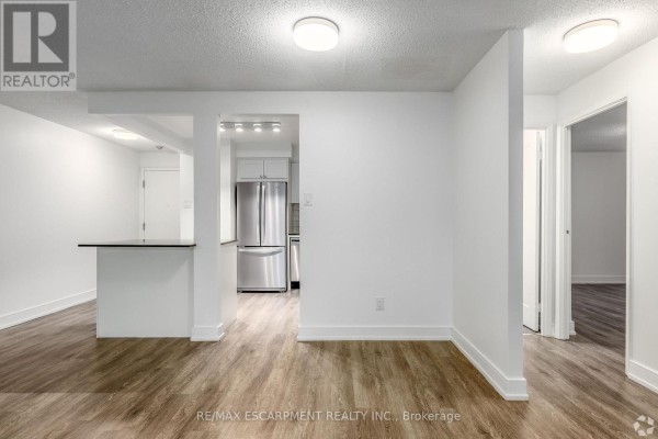 Kitchen - 805 - 547 Belmont Avenue, Kitchener, ON N2M5E7 Photo 2
