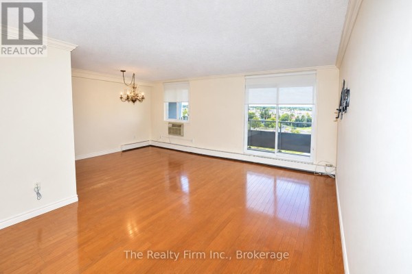 Dining room - 805 - 640 West Street N, Brantford, ON N3R6M3 Photo 4