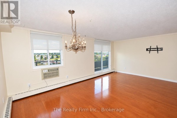 Great room - 805 - 640 West Street N, Brantford, ON N3R6M3 Photo 5